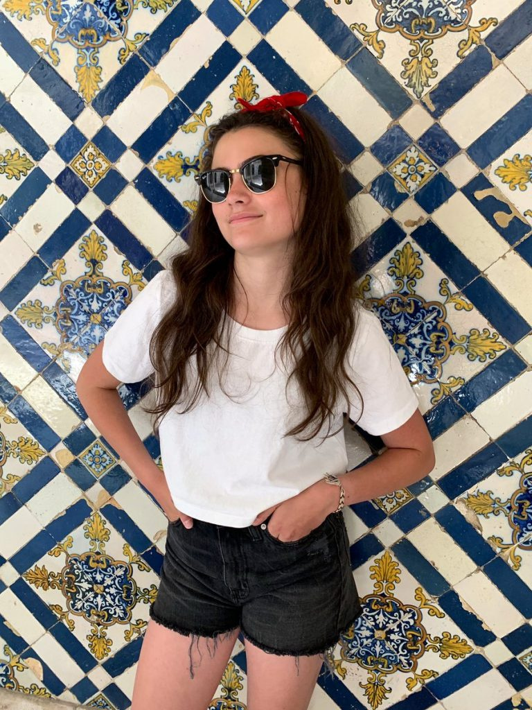 Hvem er 14-årige Lola Flanery (alias Madi Griffin på 'The 100')?