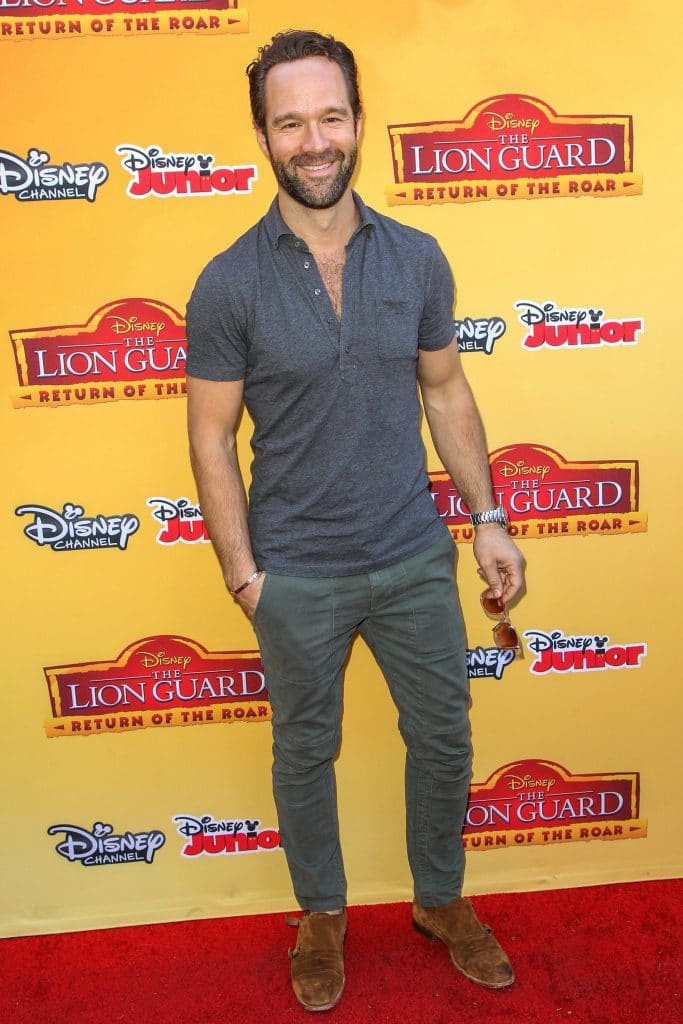 Chris Diamantopoulos 'hoogte, netto waarde, vrouw Becki Newton