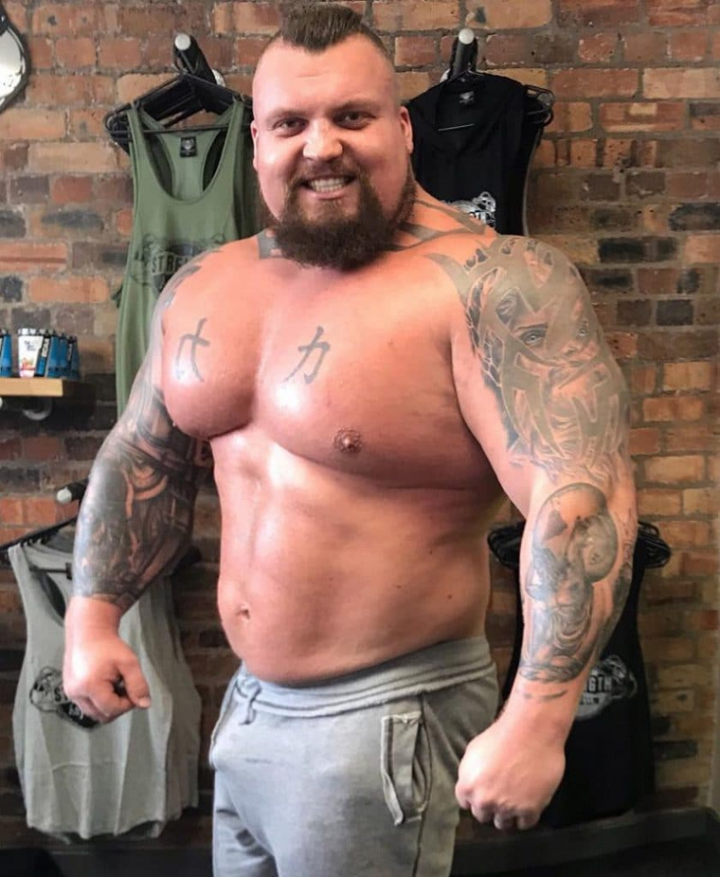 The Untold Truth of Eddie Hall: Kone, nettoværdi, højde, vægt