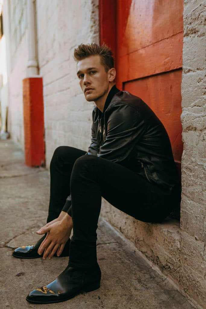 Taylor John Smith – Karriere, forhold, nettoværdi – Bio