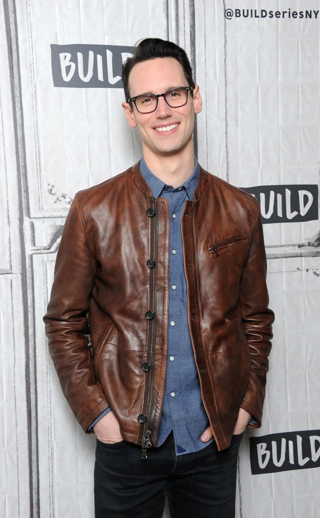 Qui és l'estrella de Gotham, Cory Michael Smith? Edat, gai, valor net
