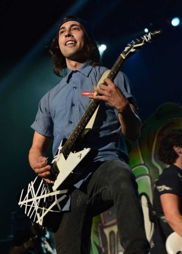 Vic Fuentes kaç yaşında? Yaş, Kız Arkadaş, Boy, Net Değer, Biyo