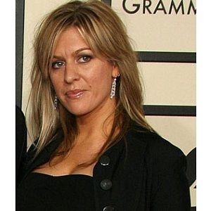 Hannah Gibson Bio