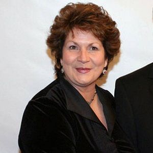 Renda St. Clair Bio