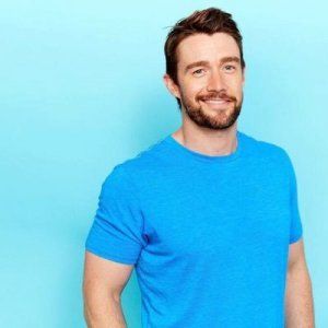 Robert Buckley Bio