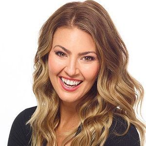 Amanda Balionis Bio