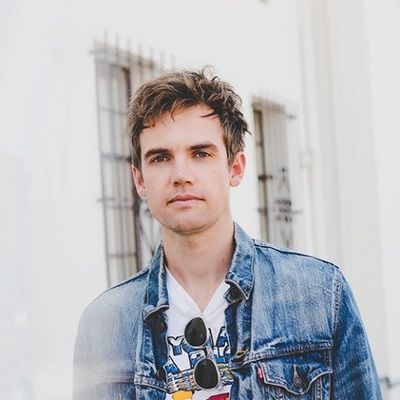 Tyler Hilton Bio