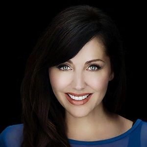 Bobbie Phillips Bio