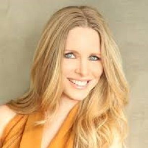 Lauralee Bell Bio