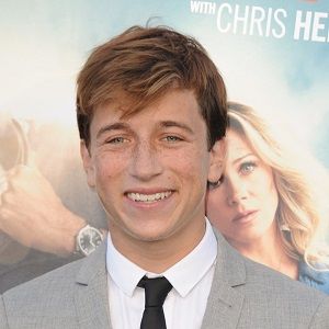 Skyler Gisondo Bio