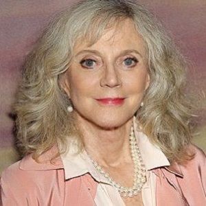 Blythe Danner Bio