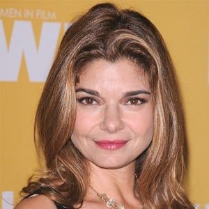 Laura San Giacomo Bio