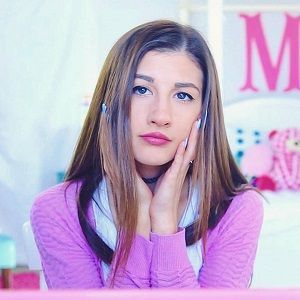 Meg DeAngelis Bio