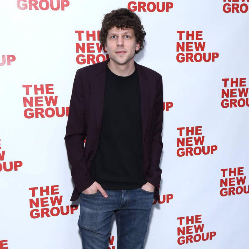 Verdade nua da esposa de Jesse Eisenberg - Anna Strout - Wiki