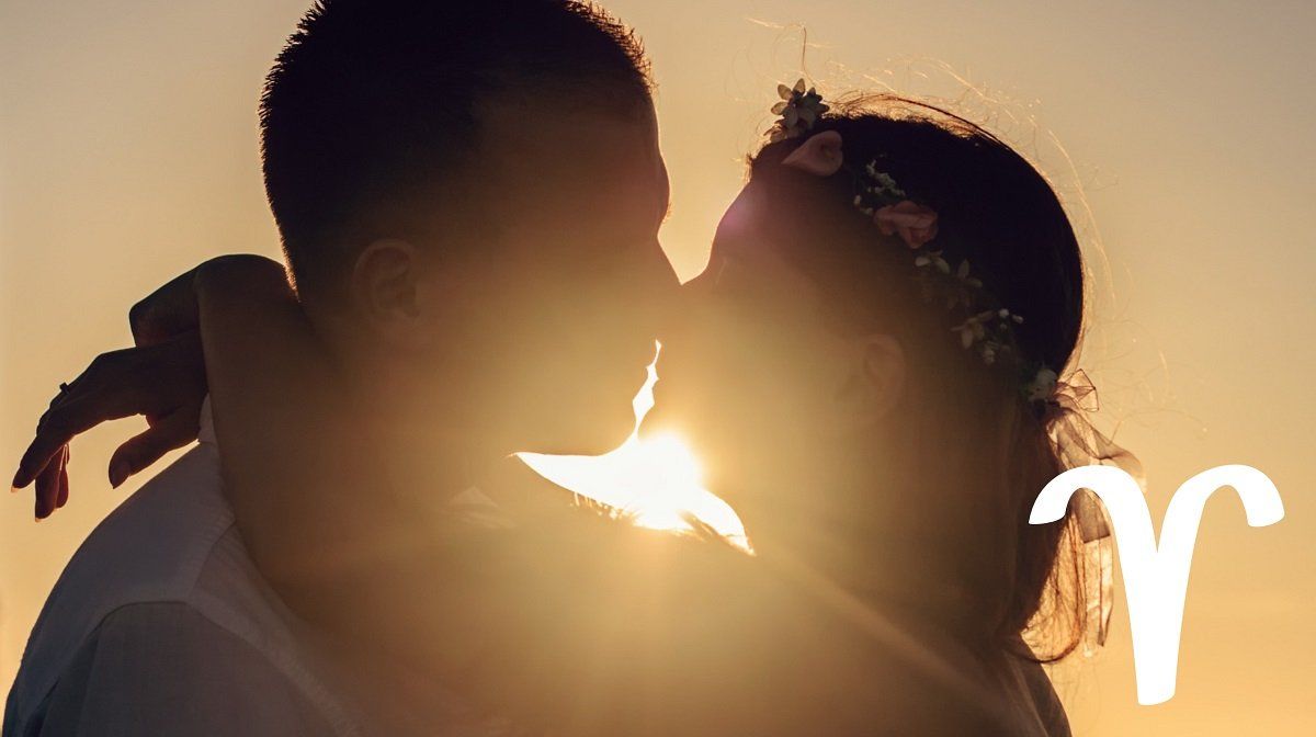 मेष Kissing शैली: गाइड वे कैसे चुंबन के लिए