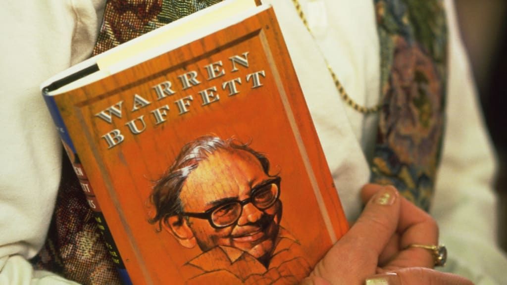 5 klassieke boeken die Warren Buffett persoonlijk aanraadt om te lezen