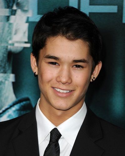 Si Booboo Stewart ay lihim na nakikipag-date sa kanyang kasintahan. Minsan ay nakipagtagpo rin kay Meghan Trainor. Alam ang tungkol sa kanyang pakikipag-date !!!