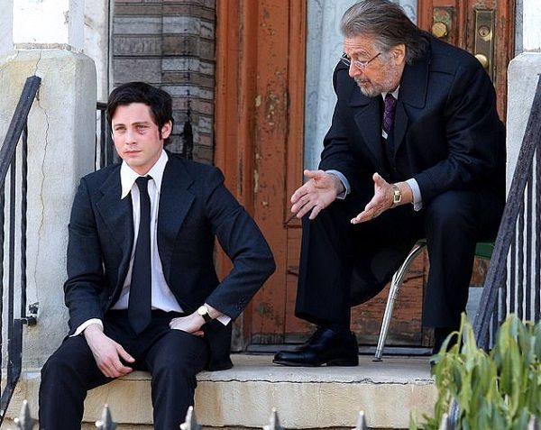 Logan Lerman a „The Hunt” internetes sorozatban! Kivel volt eljegyezve?