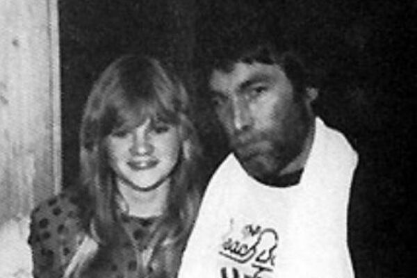 Shawn Marie, vợ cũ của tay trống quá cố của ban nhạc The Beach Boys, Dennis Wilson! Mối quan hệ của họ, con trai, hôn nhân, ly hôn và cái chết!