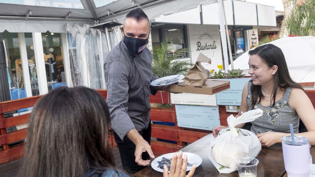 Los restaurantes en dificultades pronto podrían recibir $ 60 mil millones en fondos de ayuda