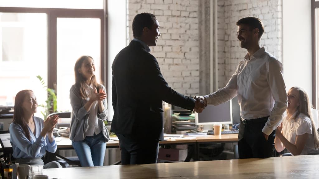 Recompensas extrínsecas vs.intrínsecas: ¿Qué es un mejor motivador?