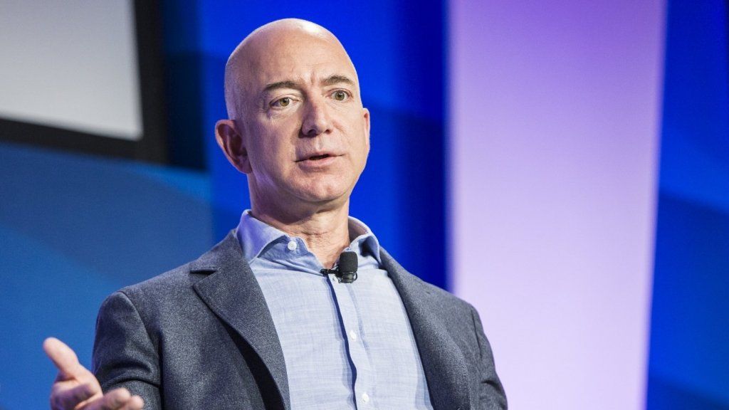 Jeff Bezos zakázal PowerPoint na schůzích. Jeho náhrada je brilantní