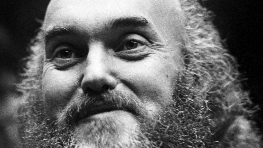 Ram Dass, Yang Menginspirasi Steve Jobs untuk Mengunjungi India, Memiliki Pelajaran Sangat Sederhana untuk Kita Semua