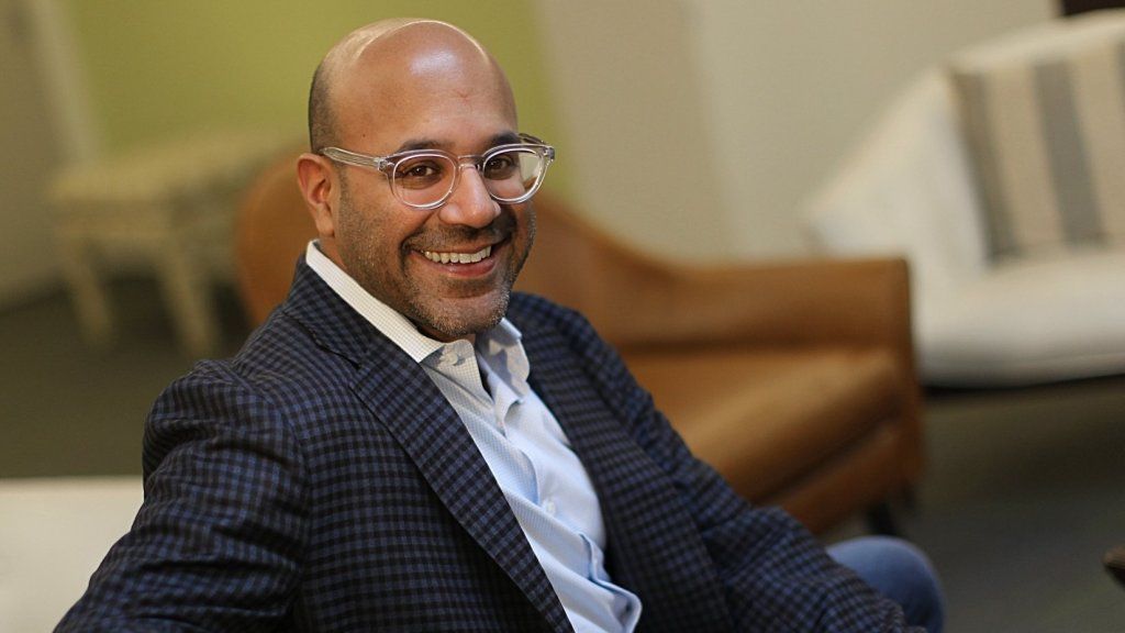 Coneix el fundador de Wayfair: 10 dades sobre Niraj Shah