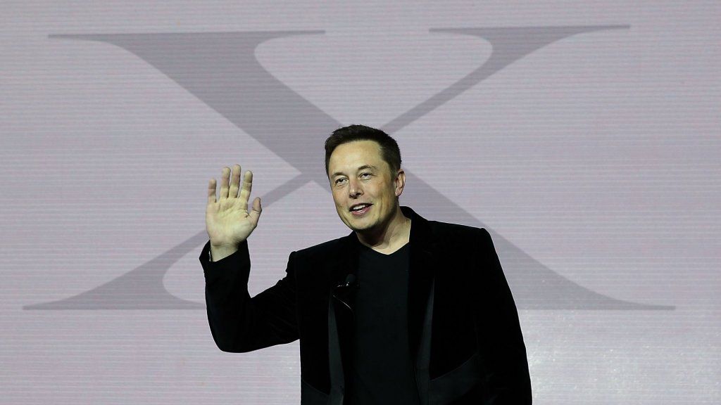 Elon Musk: A SolarCity egy napelemes tetőterméket dob ​​piacra