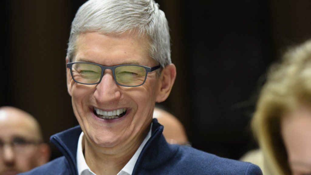 1 प्रफुल्लित करने वाला और शब्दहीन ट्वीट में, टिम कुक ने एक बहुप्रतीक्षित Apple उत्पाद का अनावरण करने के लिए खुद को याद किया