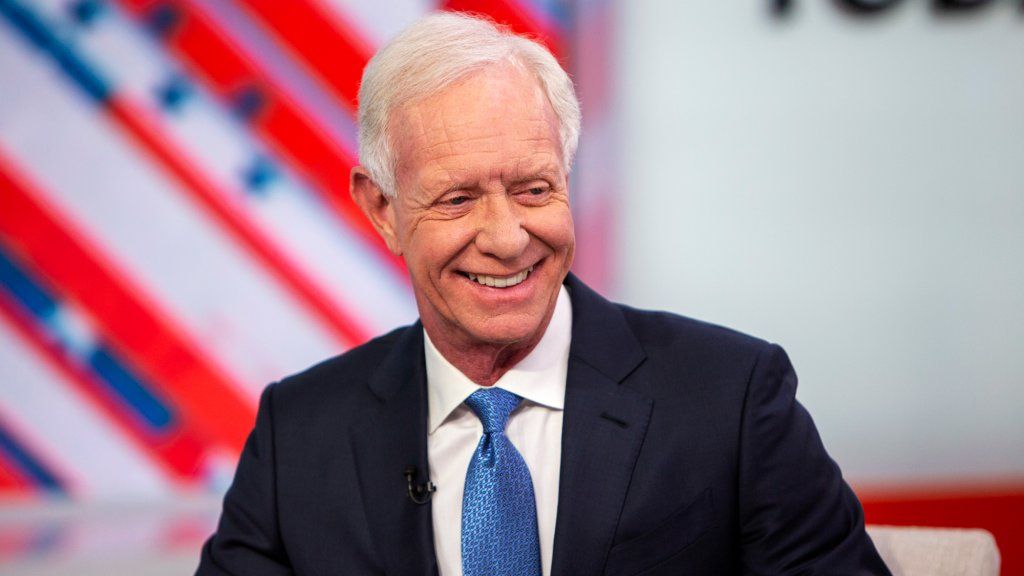 10 năm sau 'Phép màu trên tàu Hudson,' Sully Sullenberger nói về kỷ luật tinh thần đáng kinh ngạc và cách xử lý áp lực