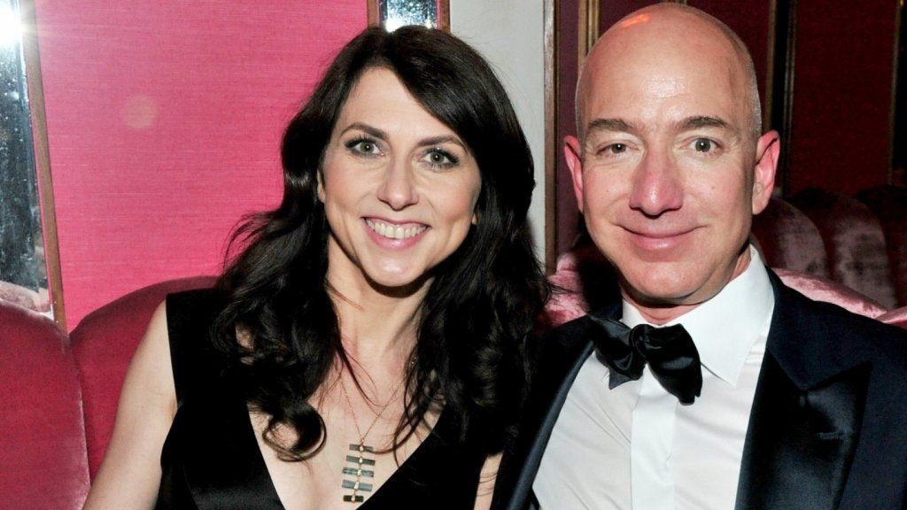 Jeff và MacKenzie Bezos Mỗi Người Viết Chính Xác 93 Từ Về Cuộc Ly Hôn Của Họ. Đây là một lý thuyết thực sự tuyệt vời về lý do tại sao họ làm điều đó