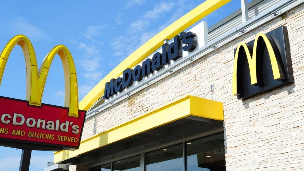 McDonald's ha superato le dimensioni del Big Mac ed è davvero piuttosto grottesco