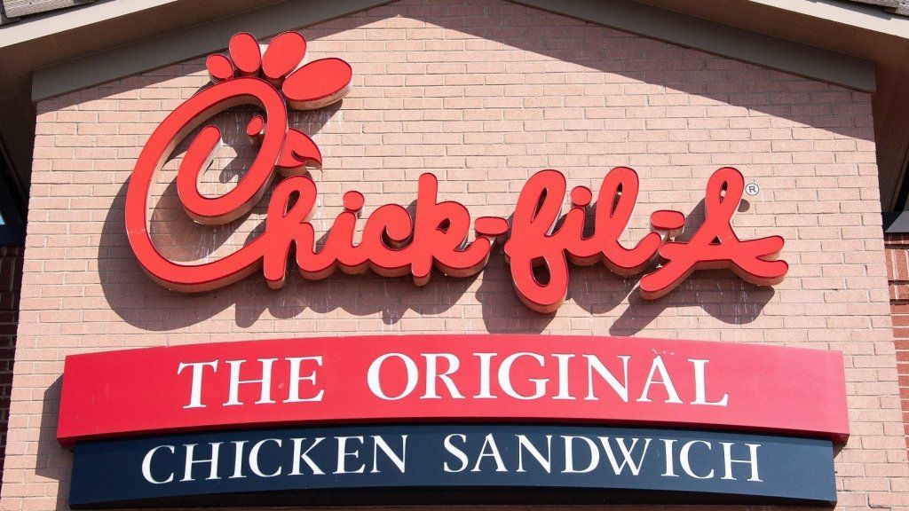 Chick-fil-A acaba de revelar que está abandonando algunos elementos favoritos del menú y tomando una nueva dirección