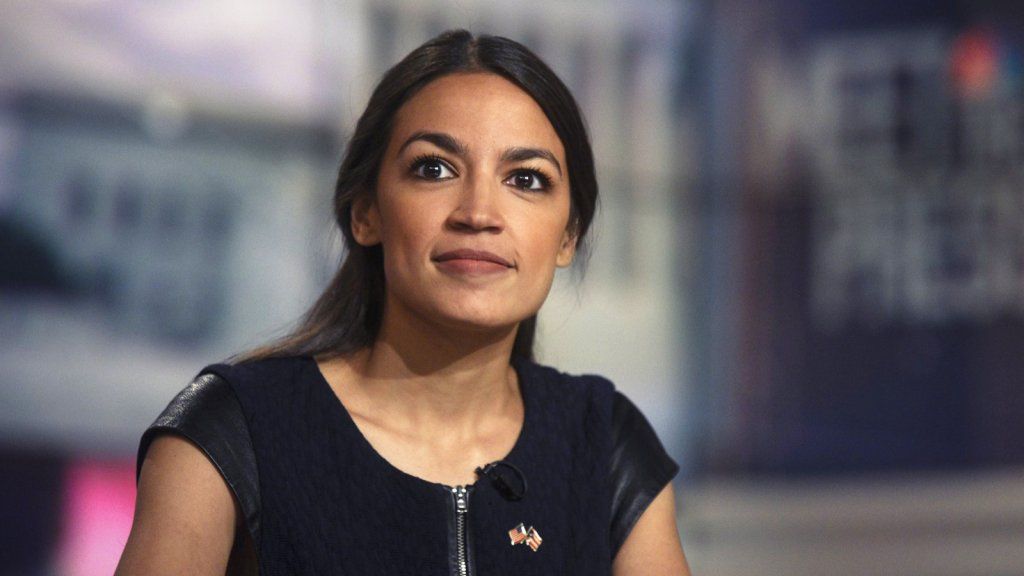 As surpreendentes raízes empresariais da estrela em ascensão dos democratas, Alexandria Ocasio-Cortez