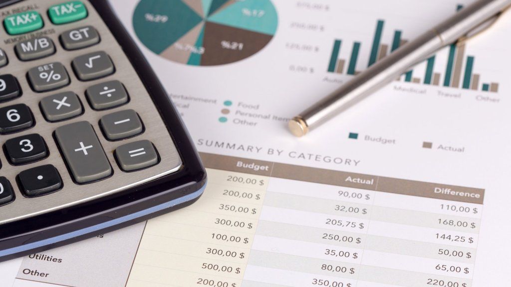 هل تريد تعلم QuickBooks مجانًا؟ هذه الأماكن الـ 11 ستجعلك خبيرًا في المال