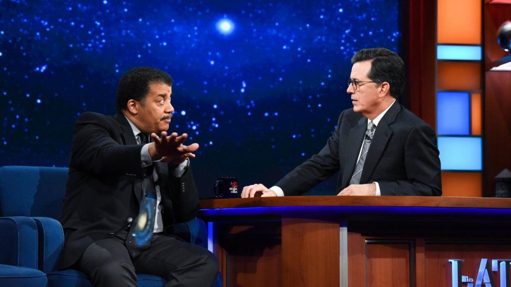 Thủ thuật giao tiếp 1 này giúp Neil deGrasse Tyson giải thích Vật lý thiên văn cho bất kỳ ai