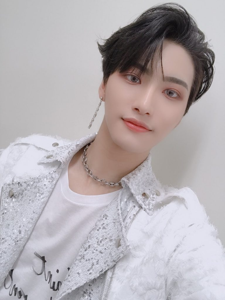ATEEZメンバーの語られない真実 – パク・ソンファ