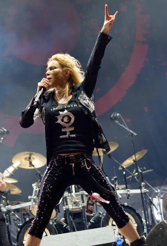 Neišsakyta „Arch Enemy“ narės tiesa – Angela Gossow