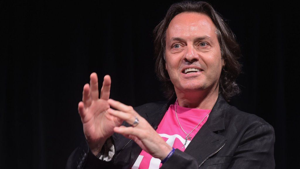 T-Mobile למובילים אחרים: 'פשוט תיקנו שירות לקוחות. תורך