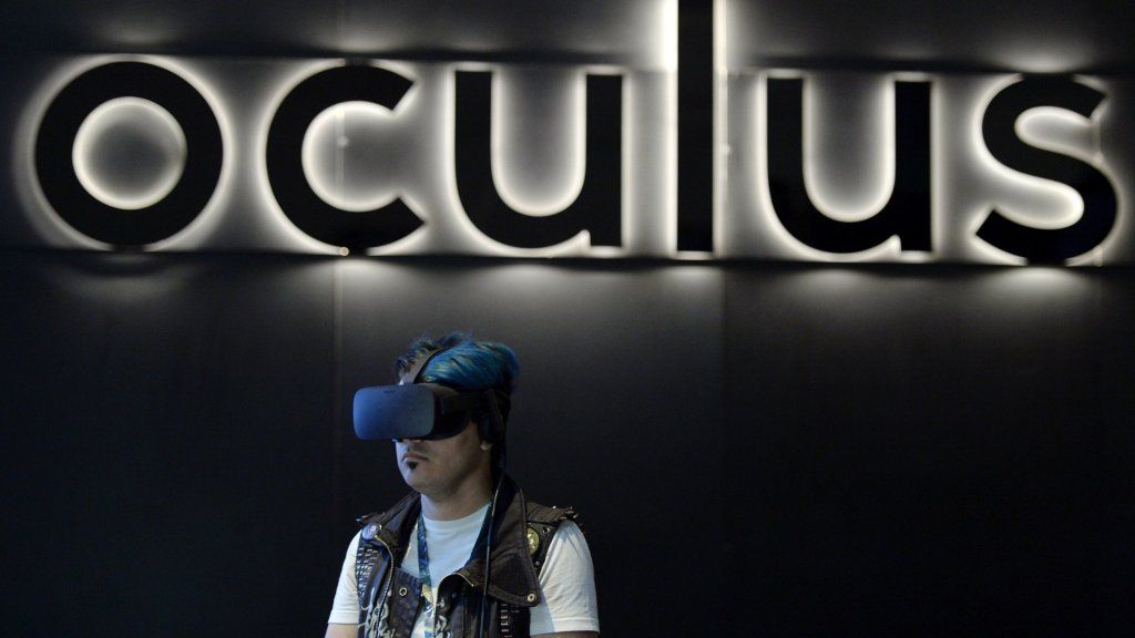 Facebook, 2018'de 200 Dolarlık Bir VR Kulaklığı Çıkaracak