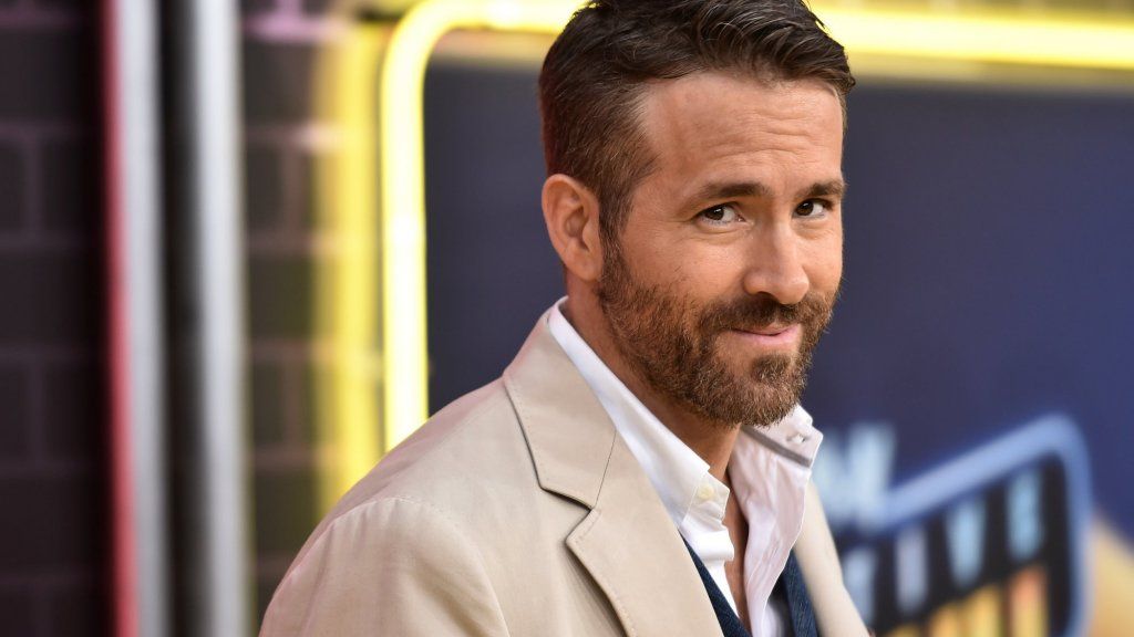 Ryan Reynolds színész csak vett egy vezeték nélküli hordozót. És értelme van a vásárlás okának